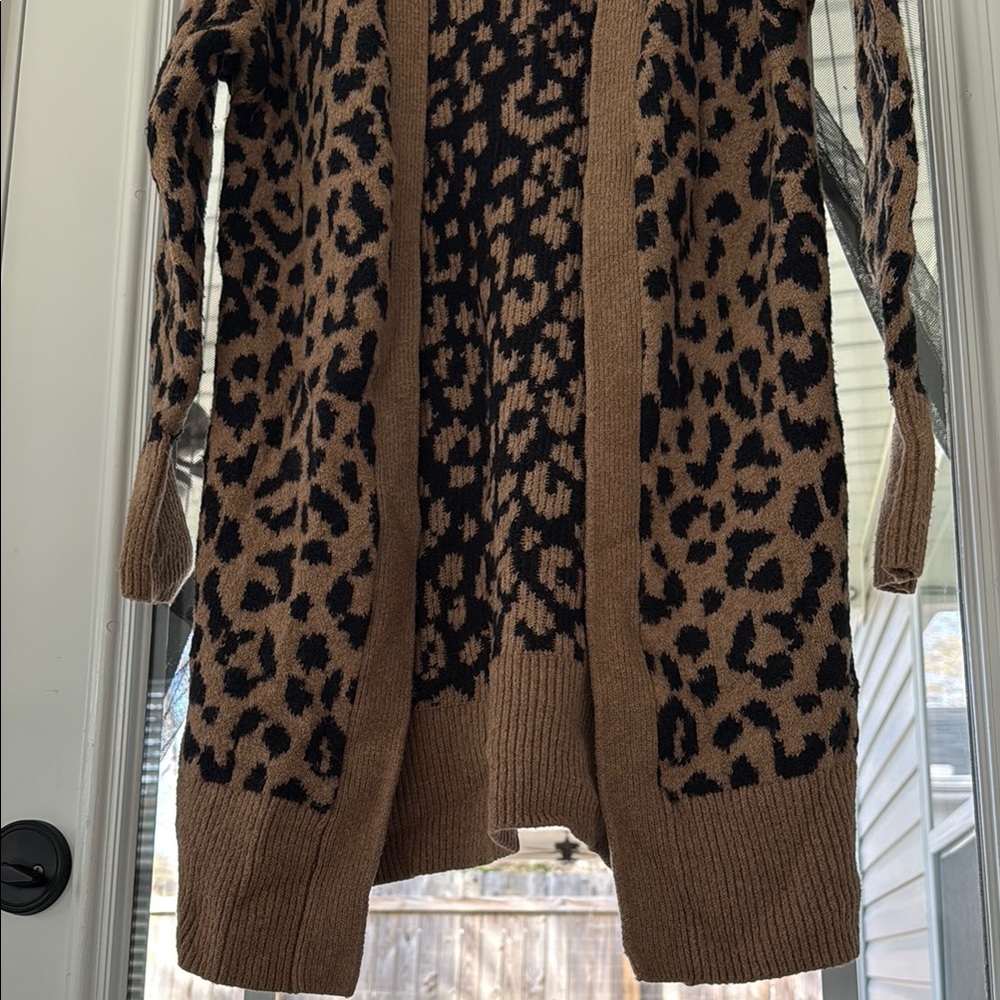 Leopard Print Open Front Cardigan - Picture 6 of 10